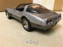 Rare 1/24 Franklin Mint Silver & Charcoal 1982 Corvette