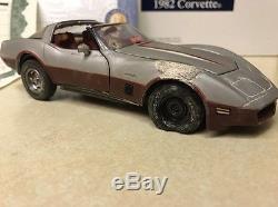 Rare 1/24 Franklin Mint Weathered 1982 Corvette Silver & Red B11D998