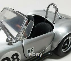 Shelby Cobra 427 S/C, Franklin Mint, 1/24 Scale Diecast Car, Highly Detailed