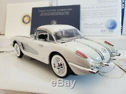 Snowcrest White/Inca Silver 1958 Corvette Limted Edition Franklin Mint 124