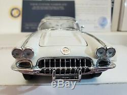 Snowcrest White/Inca Silver 1958 Corvette Limted Edition Franklin Mint 124