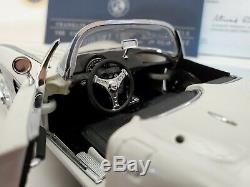 Snowcrest White/Inca Silver 1958 Corvette Limted Edition Franklin Mint 124