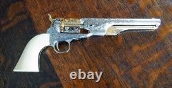 Toy Franklin Mint General George Custer's. 36 Caliber Gold And Silver Revolver