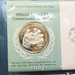 United Nations First Day Covers Complete 1st ed. Medallic & Stamp Album 1971